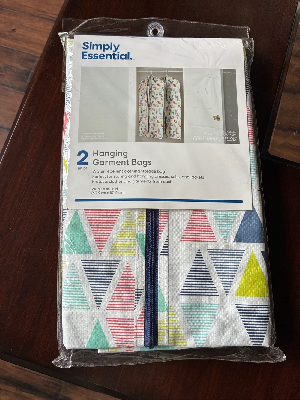 NWT! White Triangle Print Hanging Garment Bags - Set of 2